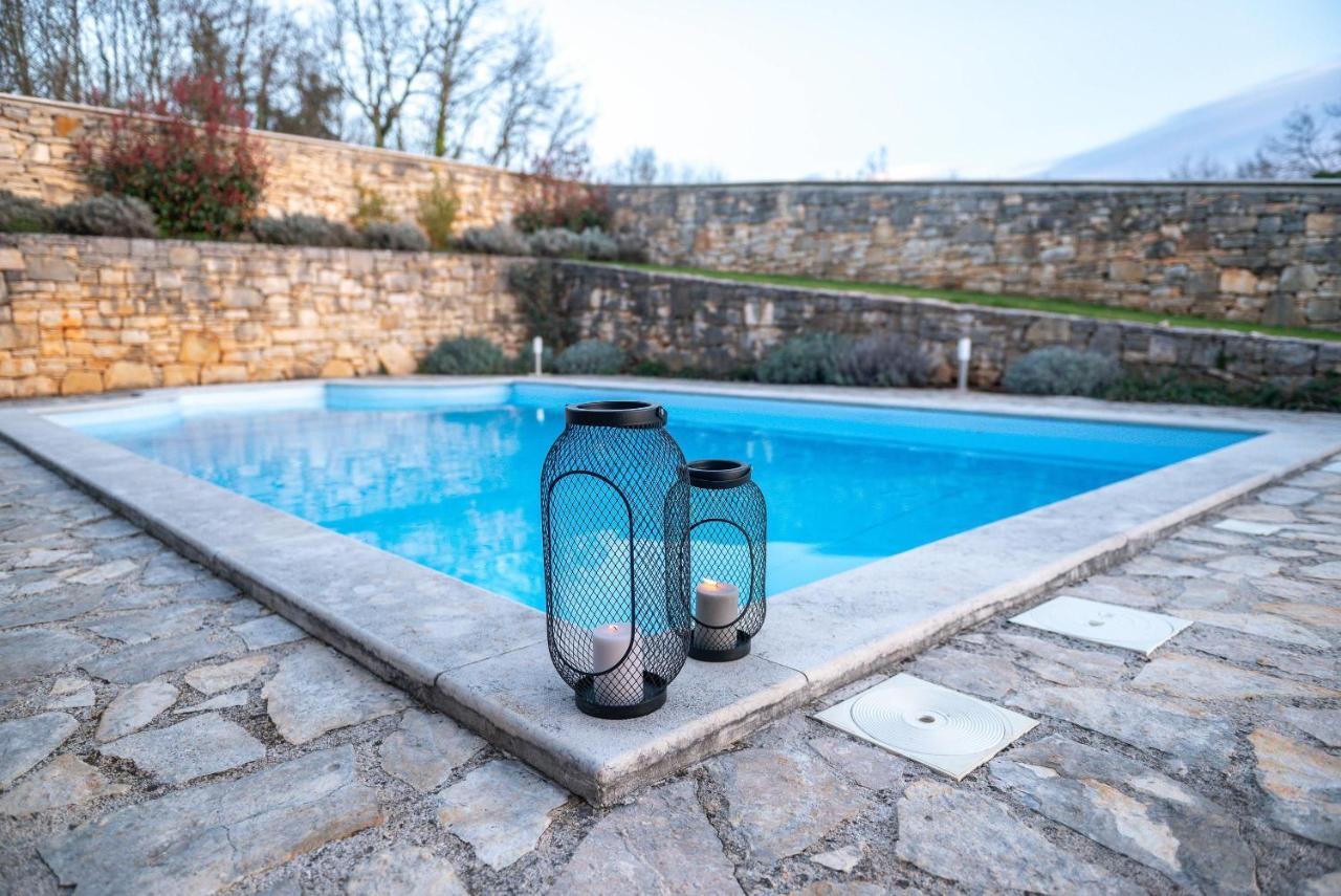 Avalon - Luxury With Pool In The Centre Of Istria Tinjan