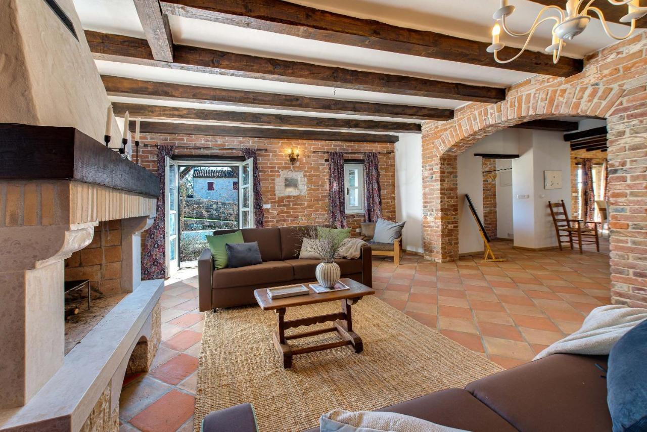 Avalon - Luxury With Pool In The Centre Of Istria * Tinjan