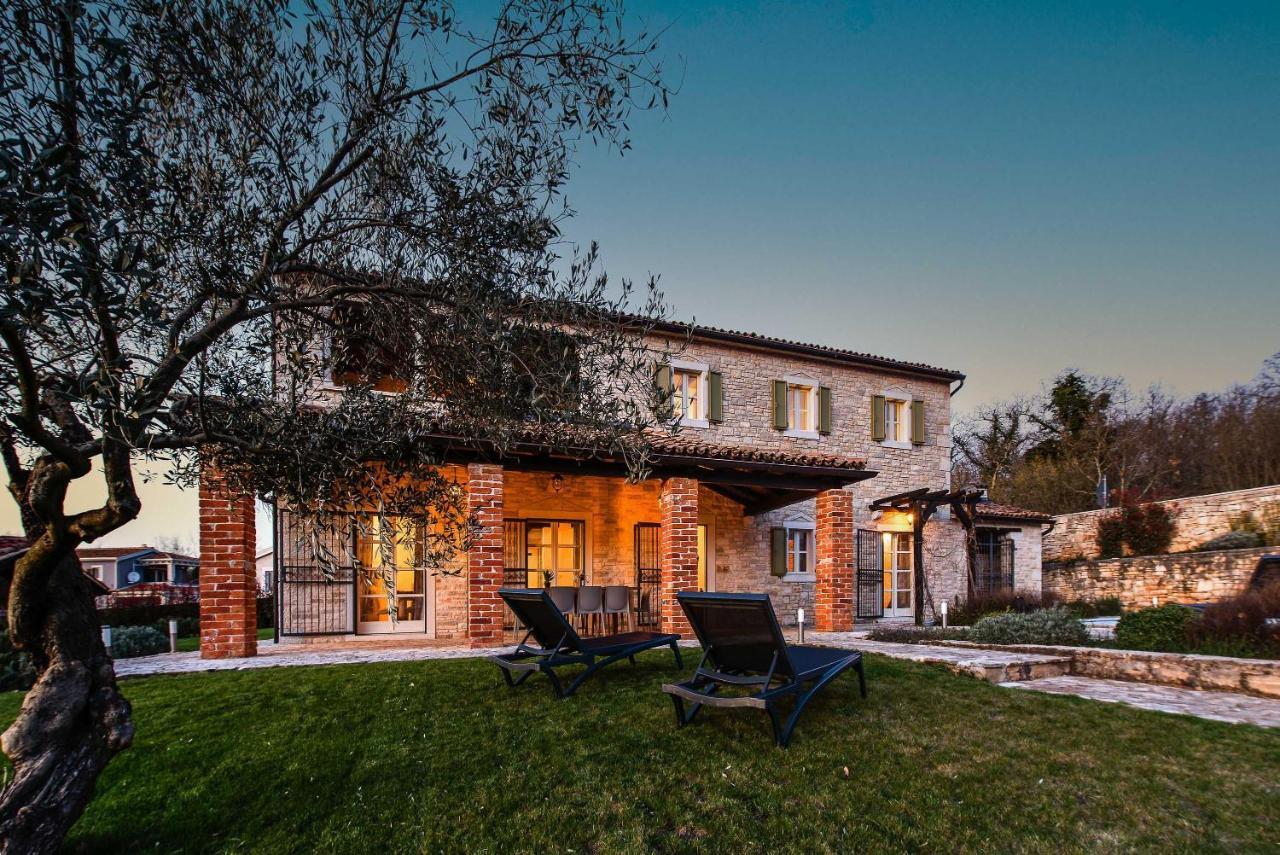 Avalon - Luxury With Pool In The Centre Of Istria Villa Tinjan